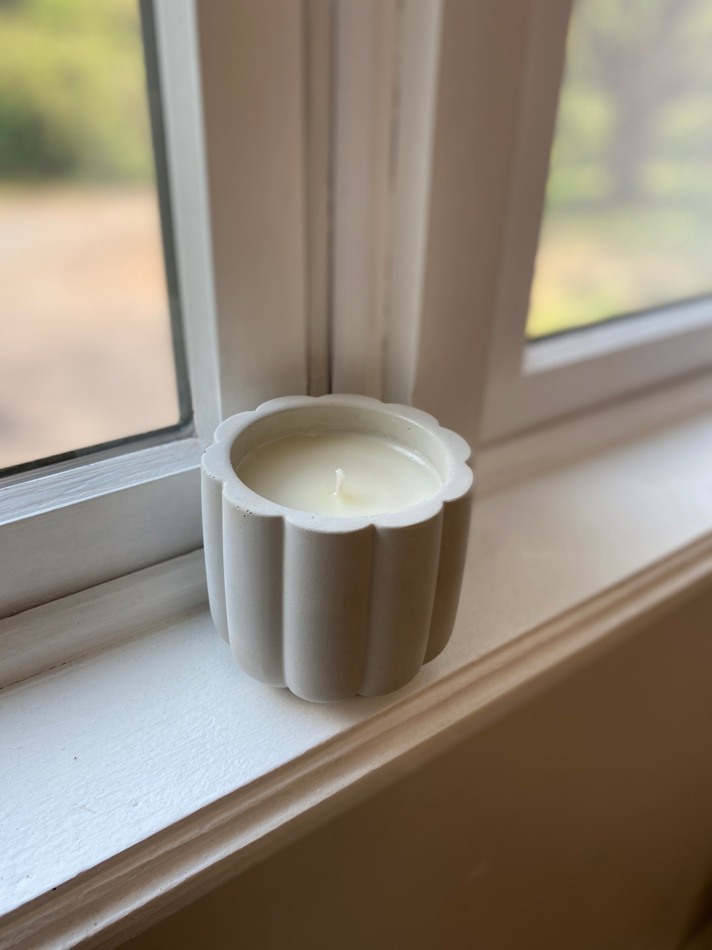 Scalloped Cement Candle